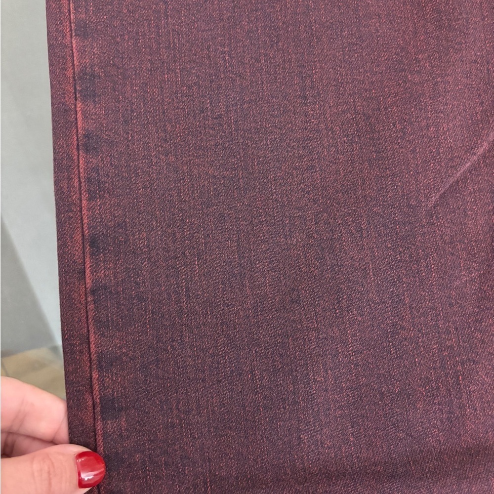 NWT! Levi's Women's Jeans in Burgundy Size 27 - Picture 11 of 11